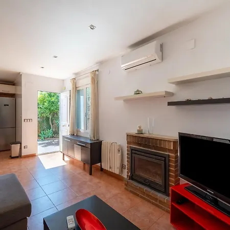 Cozy Retreat With Garden Dom wakacyjny Denia