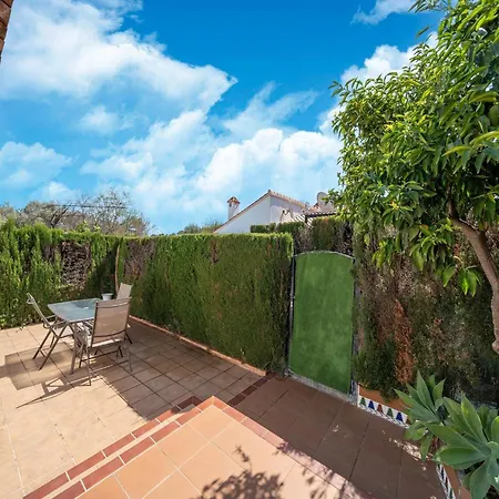 Cozy Retreat With Garden Dom wakacyjny Denia