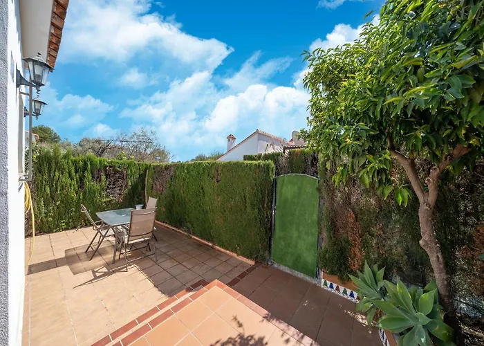 Cozy Retreat With Garden Dom wakacyjny Denia