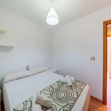 Spacious With Private Garden Denia