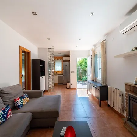 Spacious With Private Garden * Denia