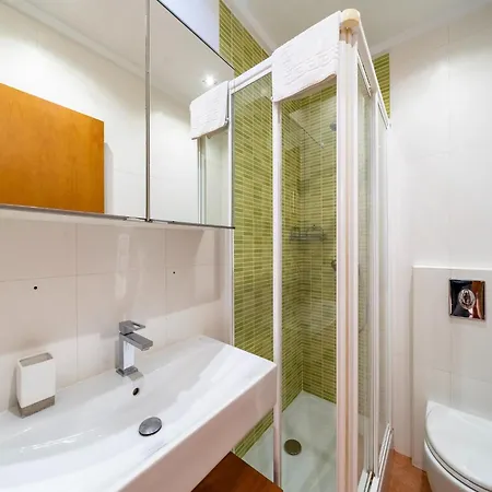Spacious With Private Garden Holiday home