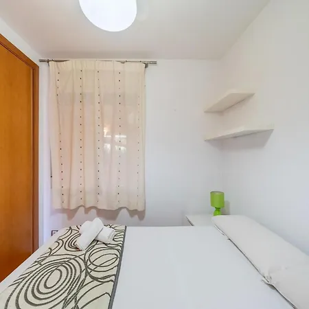 Spacious With Private Garden *