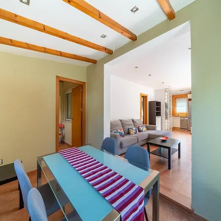 Spacious With Private Garden Denia