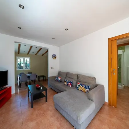 Spacious With Private Garden
