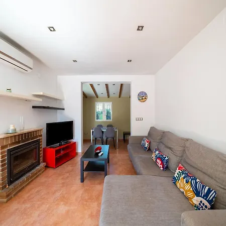 Holiday home Spacious With Private Garden Denia