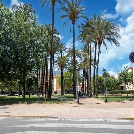 Spacious With Private Garden * Denia